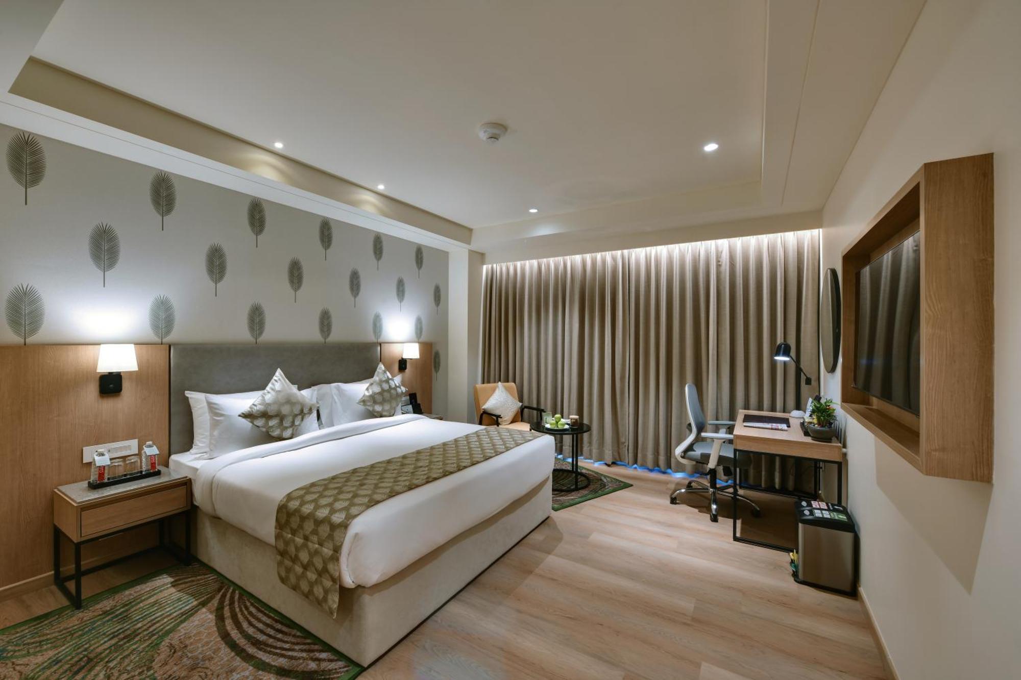 The Fern Residency, Gandhinagar Otel Dış mekan fotoğraf