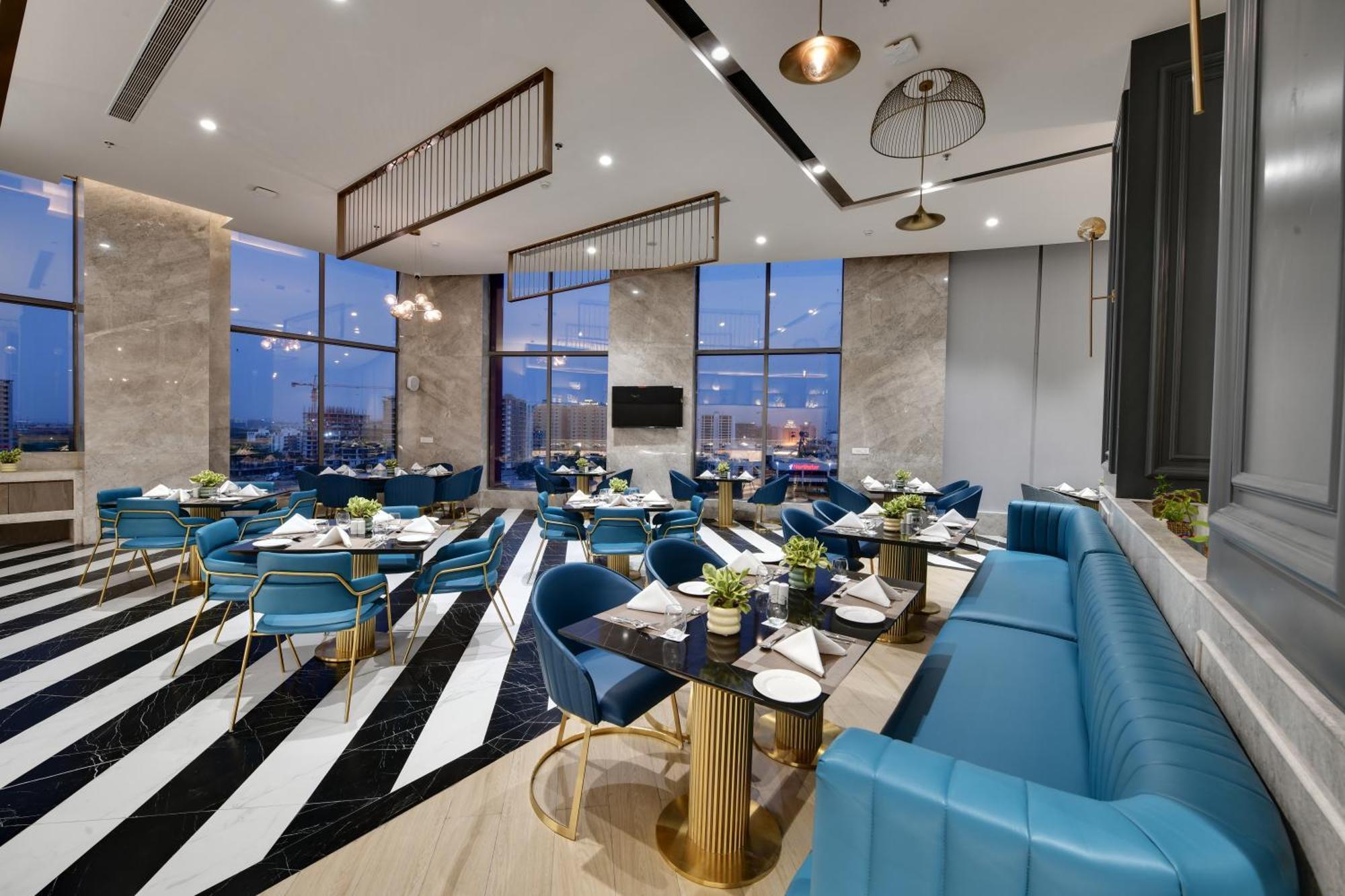 The Fern Residency, Gandhinagar Otel Dış mekan fotoğraf