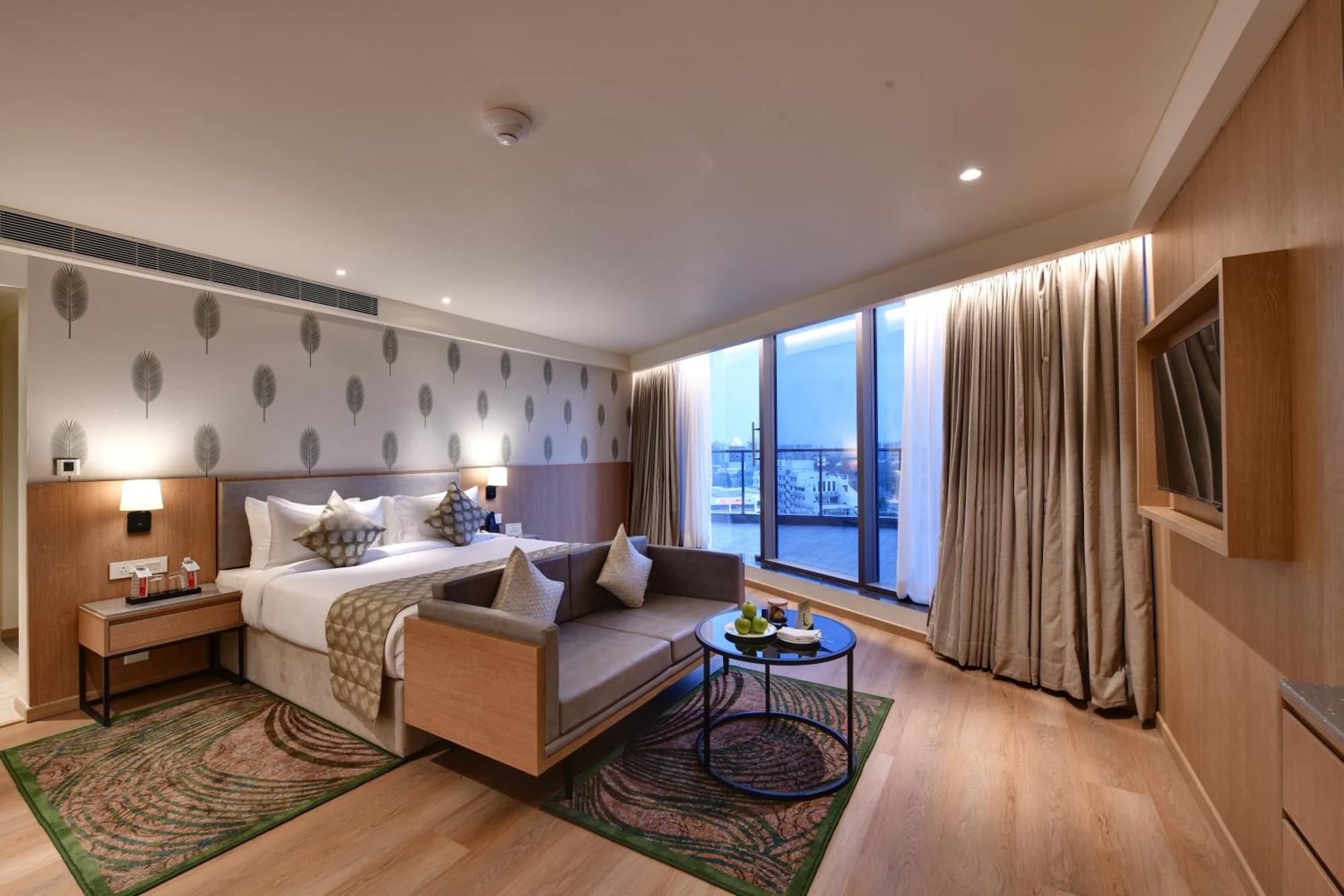 The Fern Residency, Gandhinagar Otel Dış mekan fotoğraf