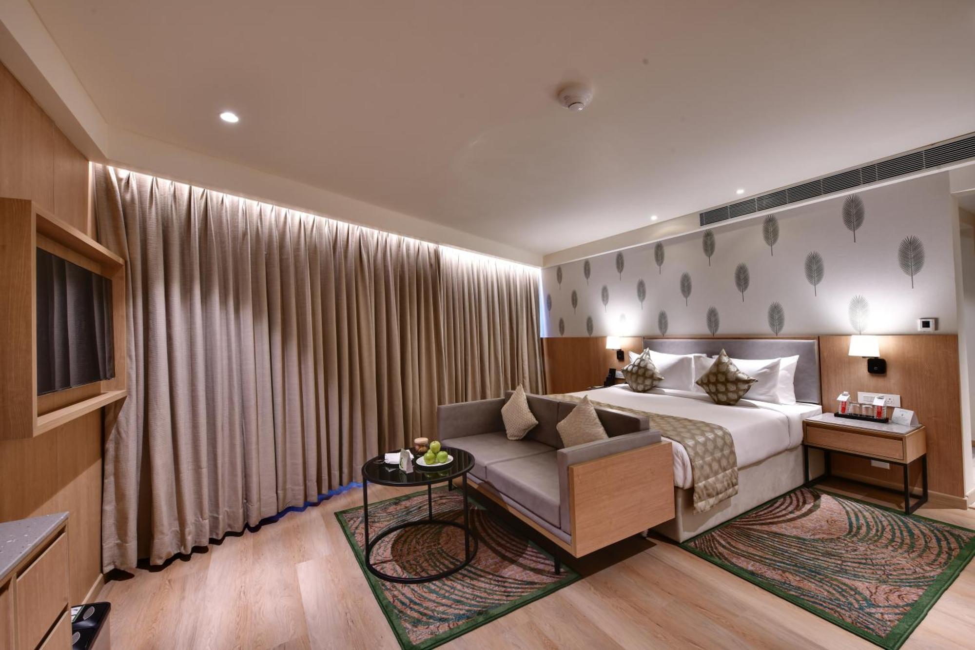 The Fern Residency, Gandhinagar Otel Dış mekan fotoğraf
